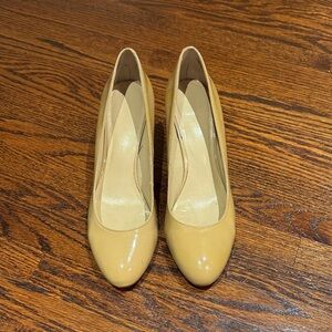Nine West - Elegant Tan Women's Shoes